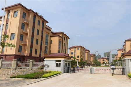 明湖中学附近舜和苑3室2厅2卫78万120m2毛坯房出售